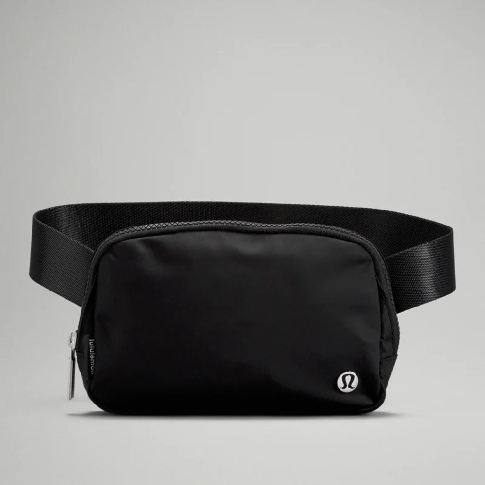 Lululemon Everywhere Belt Bags (Black).